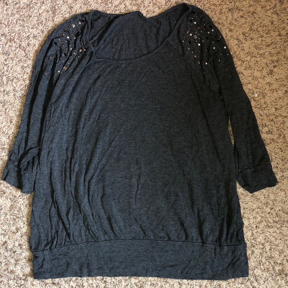 Baggy shirt with bedazzles